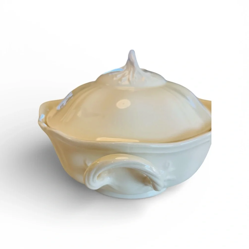 Vintage Wedgwood Queens Covered Vegetable Dish | Creamware Tureen | England